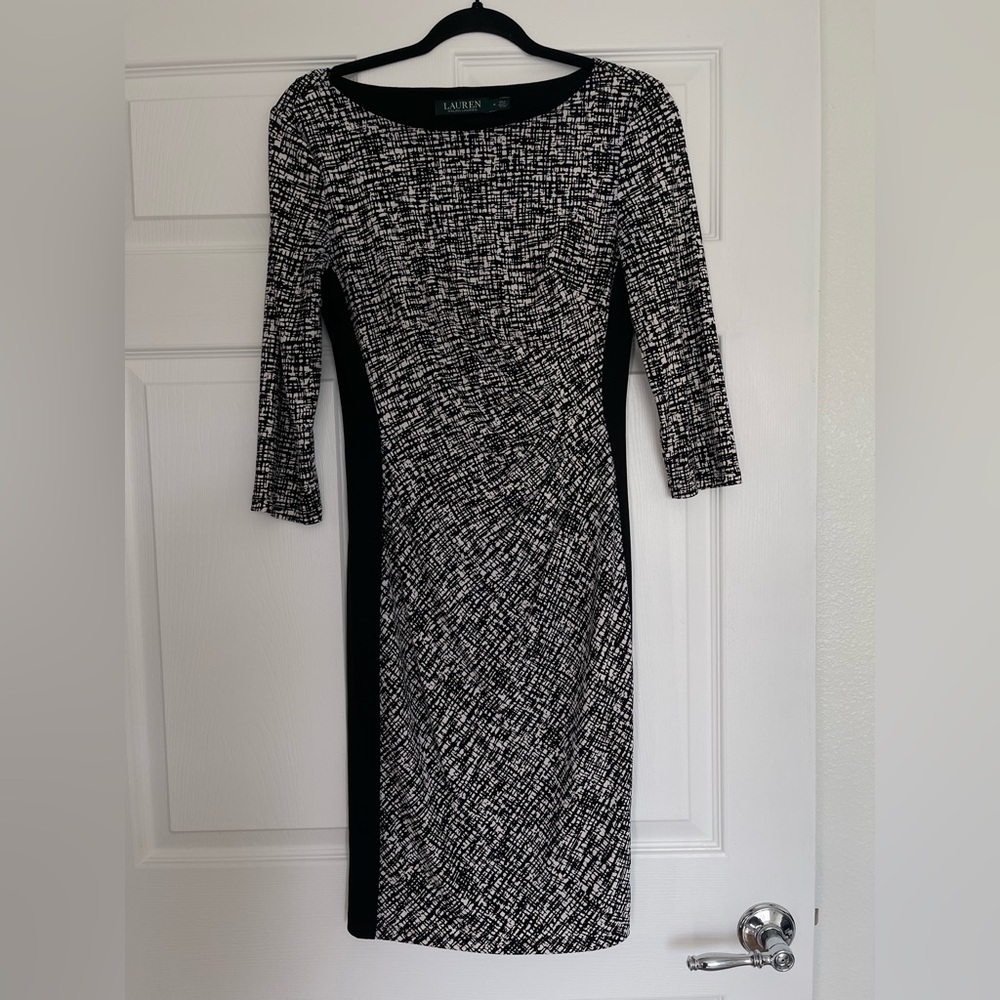Lauren Ralph Lauren Lined Black & White Patterned Ruched Sheath Dress Sz 4